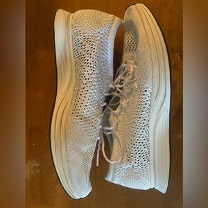 Nike Flyknit Racer Triple White